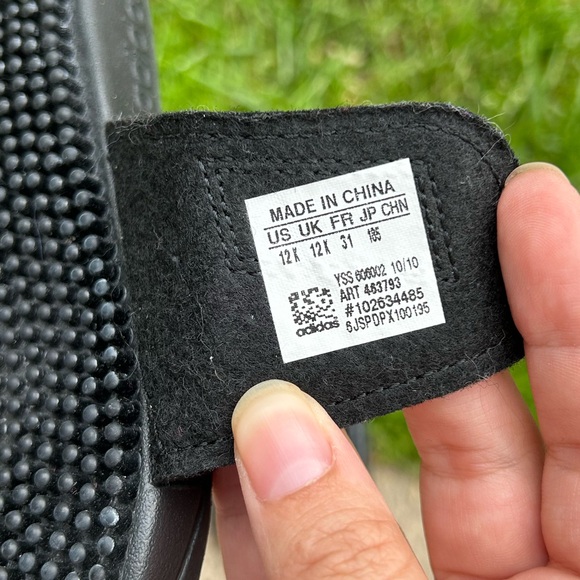 Adidas Black and light pink addissage slides Size 12k - Picture 3 of 4